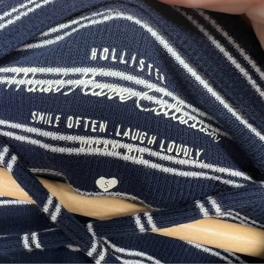 Hollister striped Women’s blouse size smalll - Picture 3 of 3